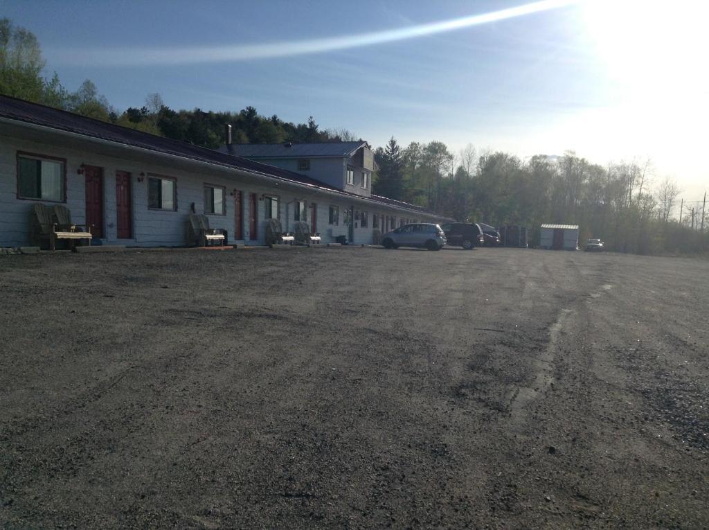 Richard Lake Motel Coniston Экстерьер фото